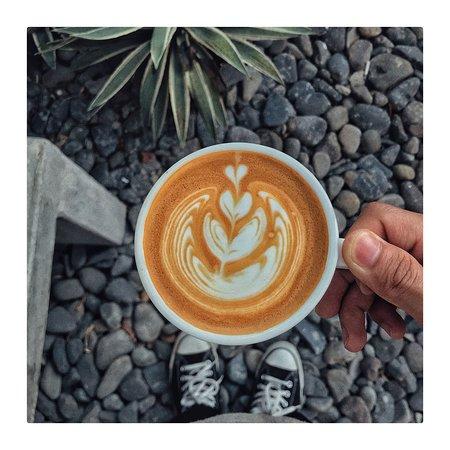 Dau Ngot Cafe n Souvenir